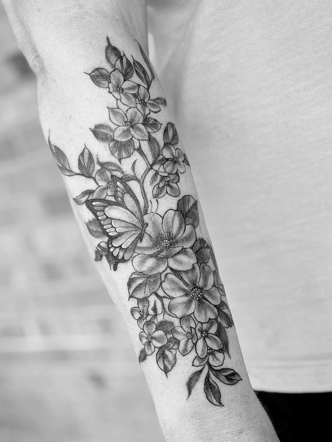 Tattoo by @ciarahofmeisterink — black_and_grey, realism