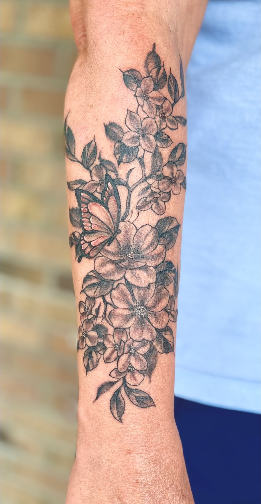 Tattoo by @ciarahofmeisterink — black_and_grey, fine_line