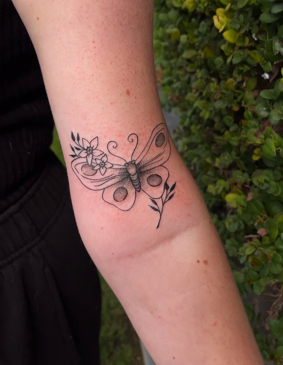 Tattoo by @mothteethart — fine_line, black_and_grey