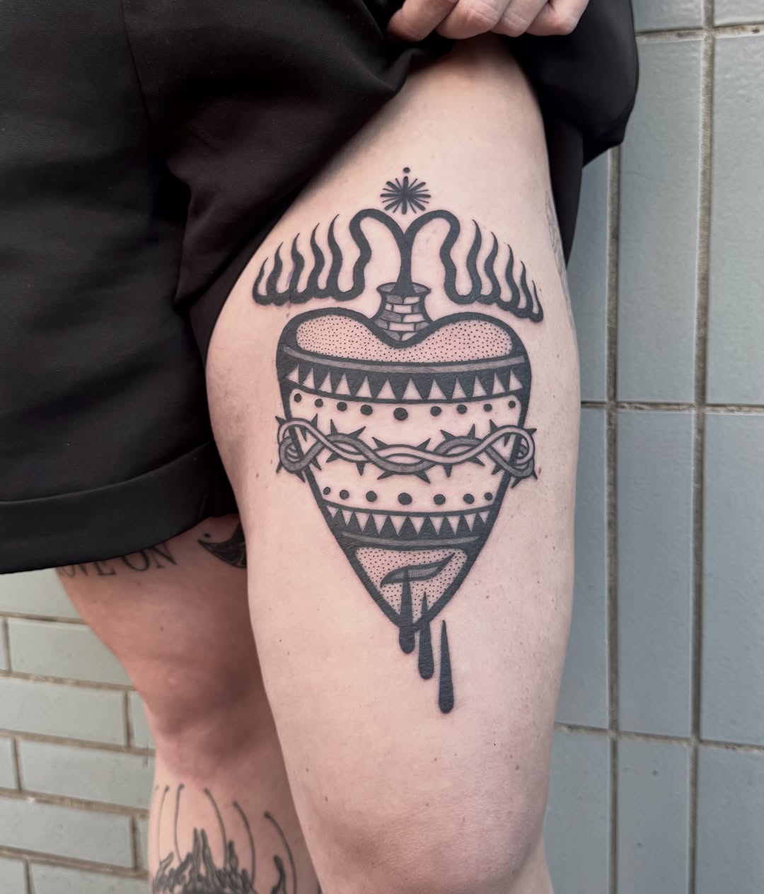 Tattoo by @vagamundo.tat2 — american_traditional, black_and_grey