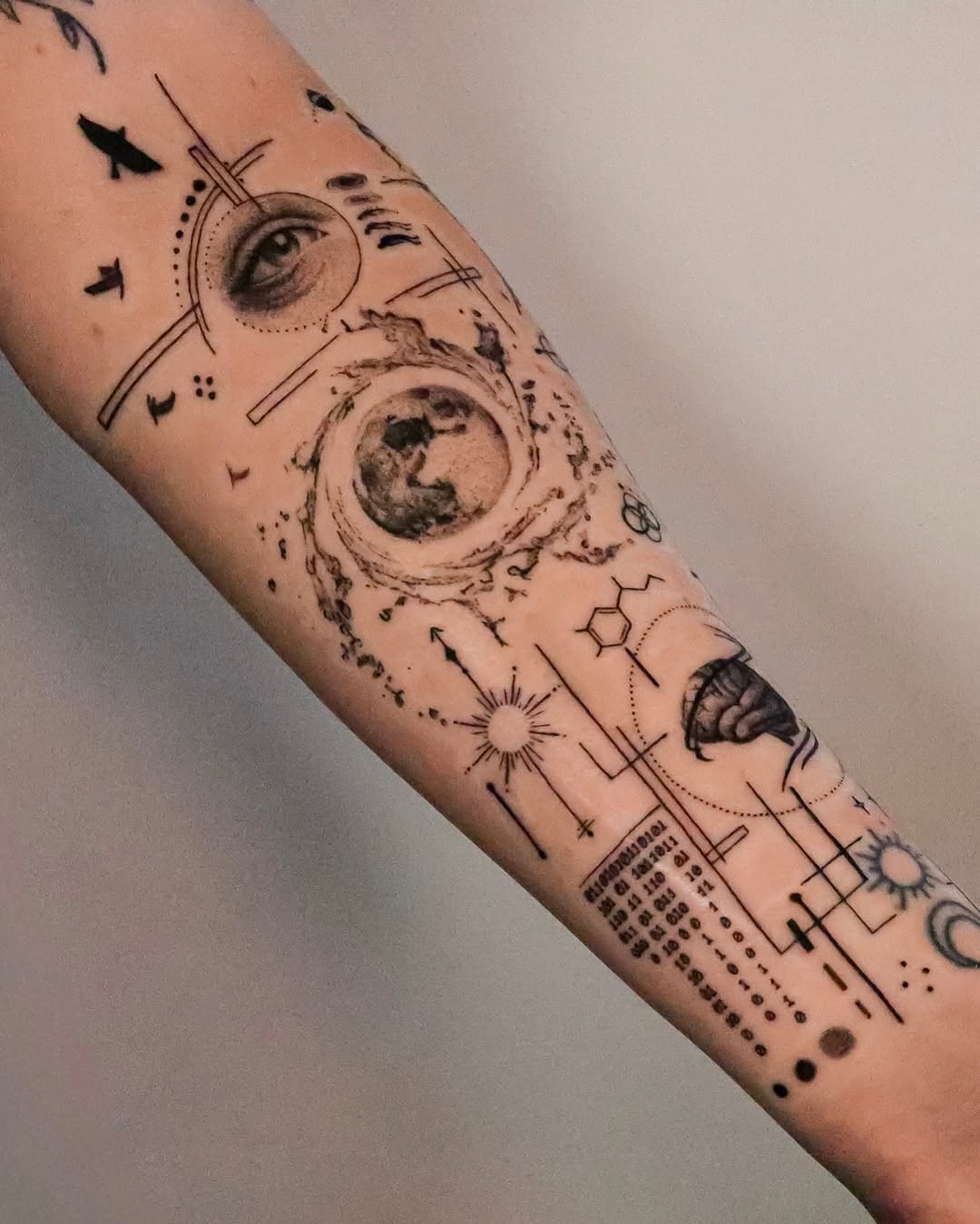 Tattoo by @hardtatz โ geometric, black_and_grey