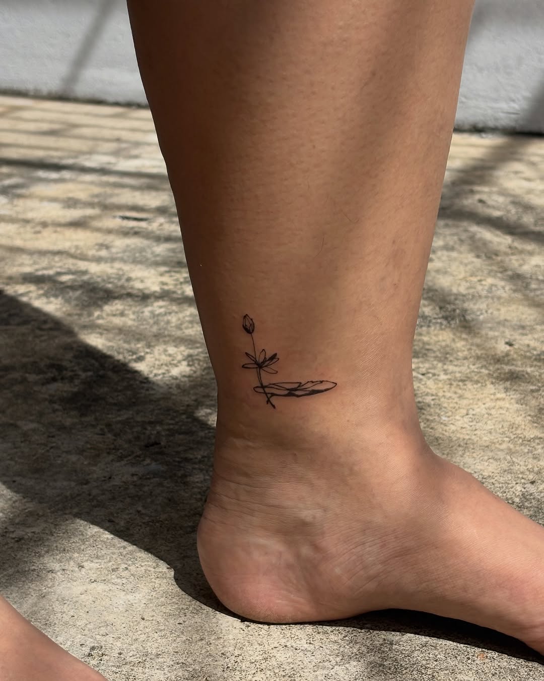 Tattoo by @filo.tatt โ fine_line, minimalist