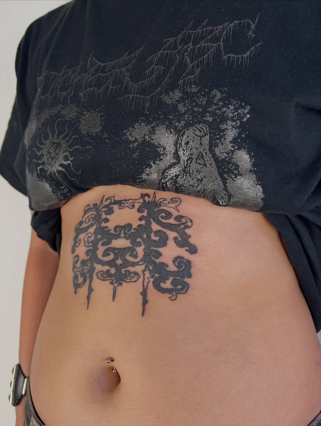 Tattoo by @666umbra.ttt — blackwork