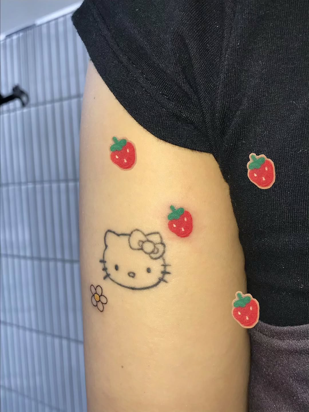 Tattoo by @piggy_boogy — fine_line, minimalist