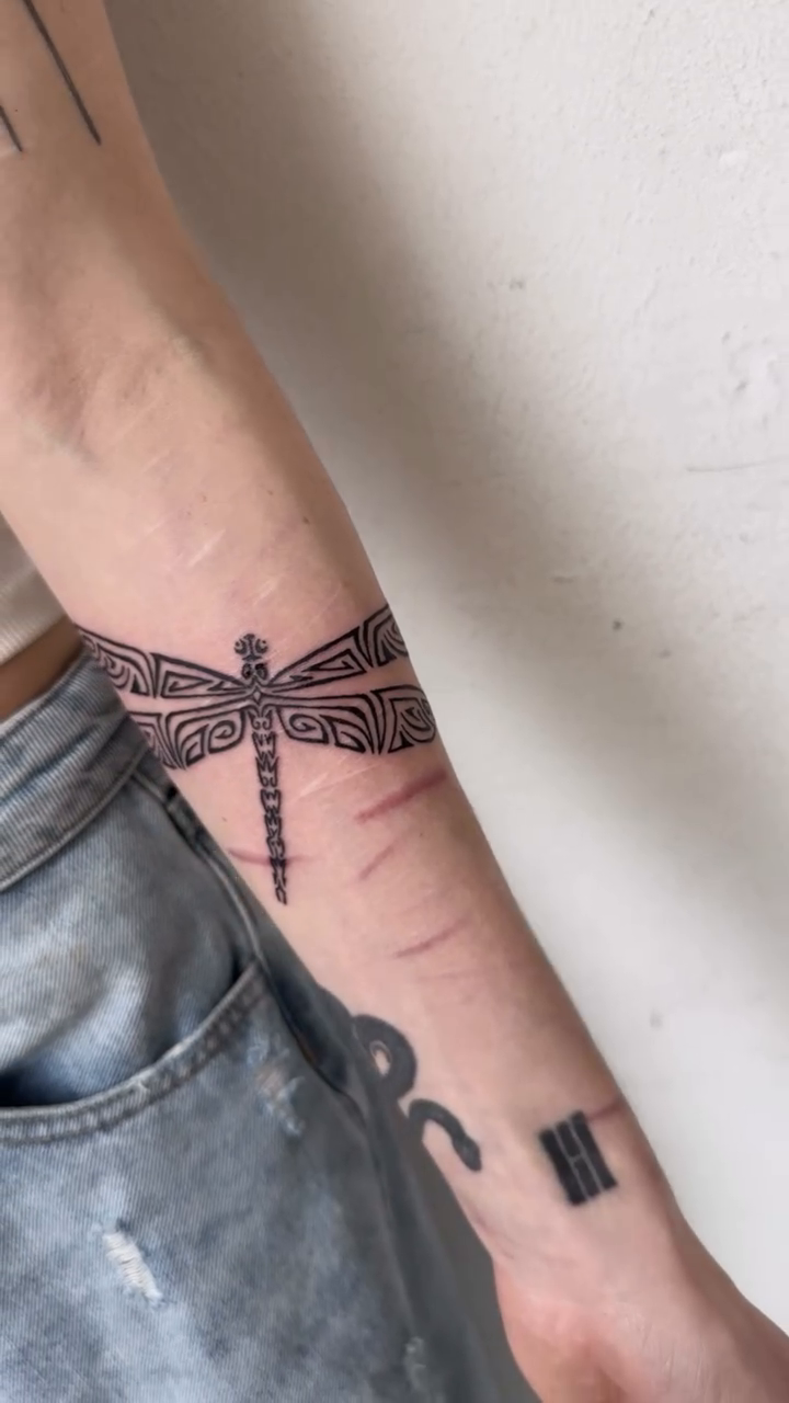 Tattoo by @naleak_tattoo — geometric, blackwork