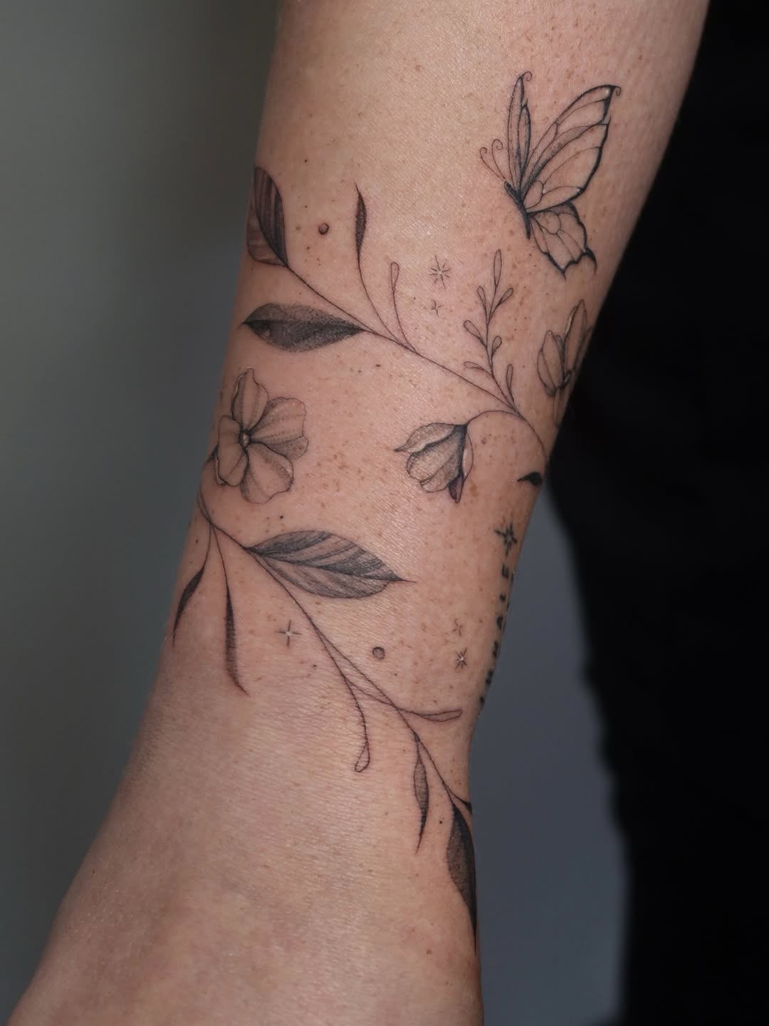 Tattoo by @bails.artt β fine_line, black_and_grey