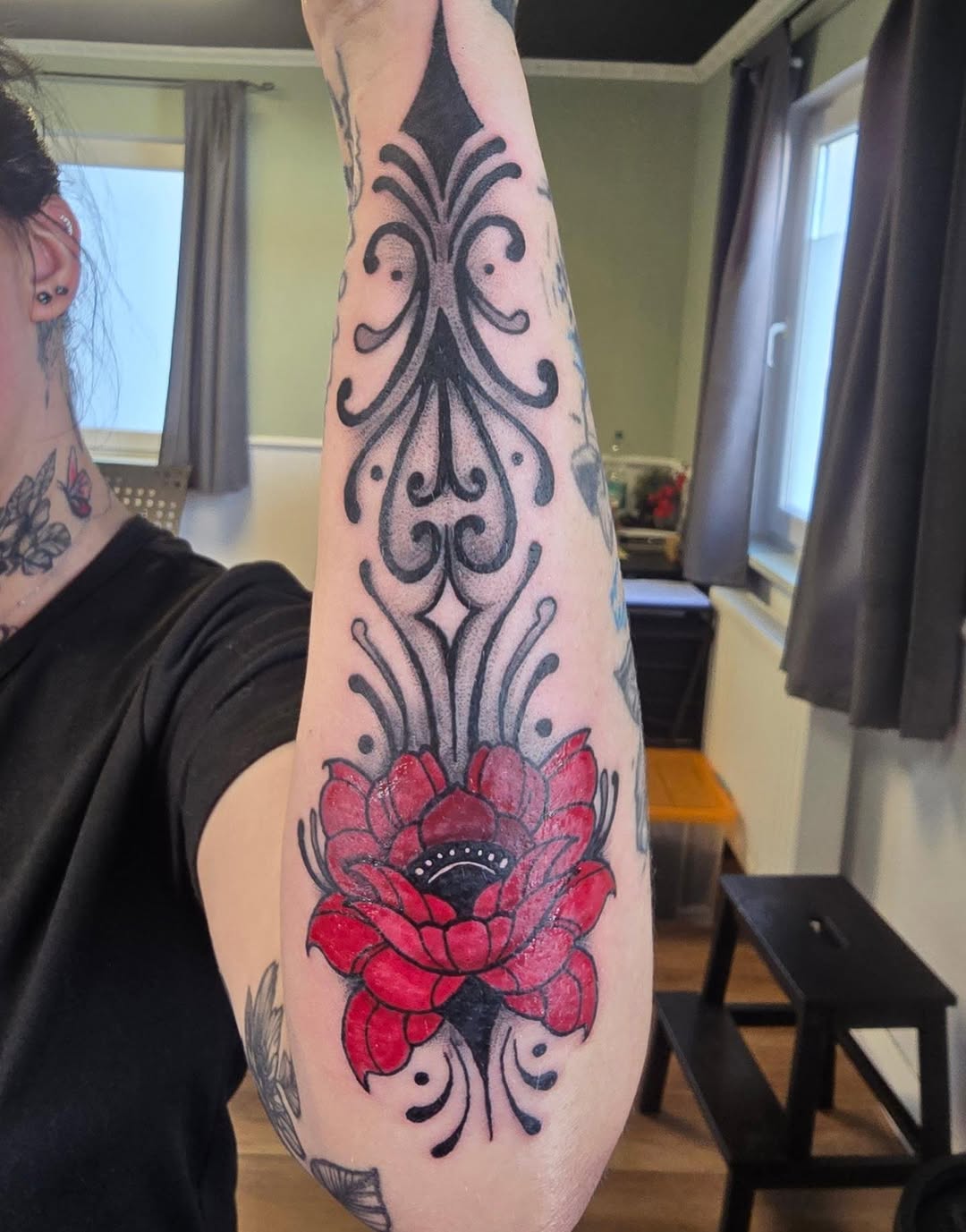 Tattoo by @sabrinamueller.tattoo — black_and_grey, ornamental