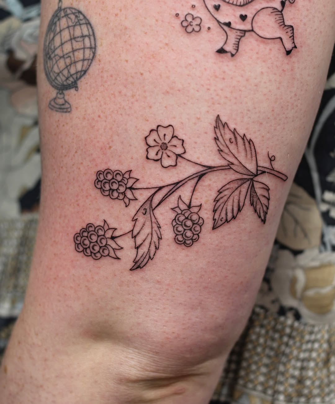 Tattoo by @amandaktattoos — fine_line