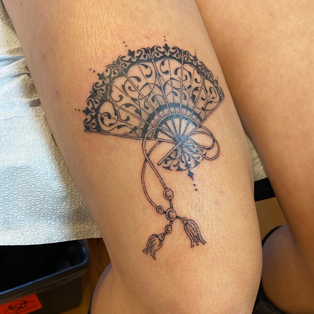 Tattoo by @woodniptat โ ornamental, fine_line