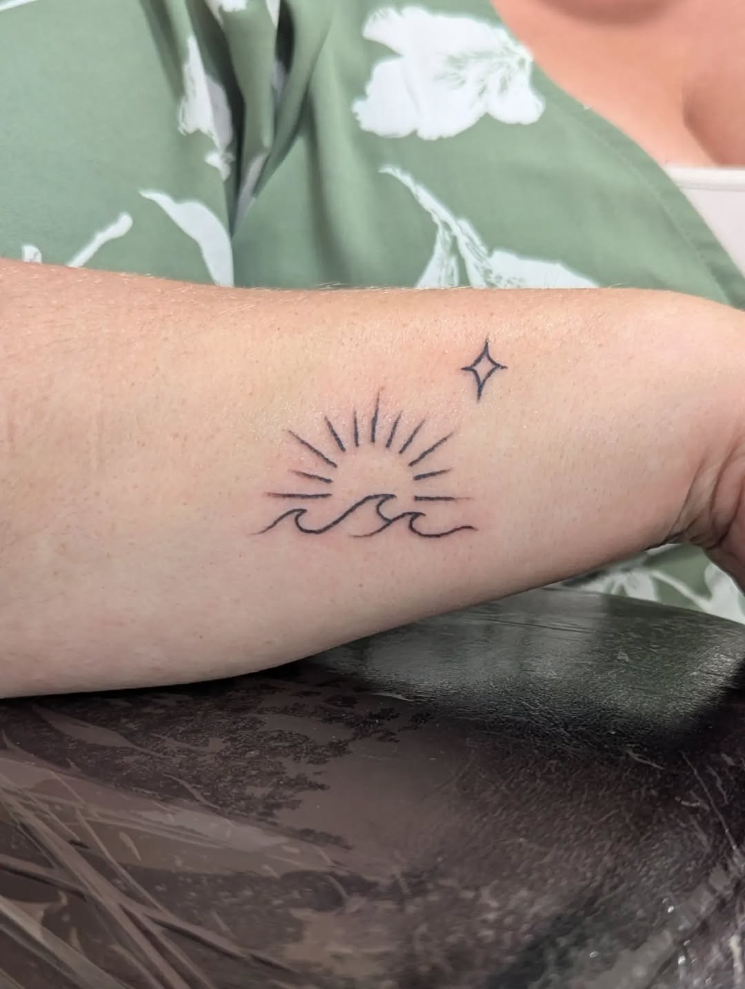 Tattoo by @skiesafiretattoo โ fine_line, minimalist