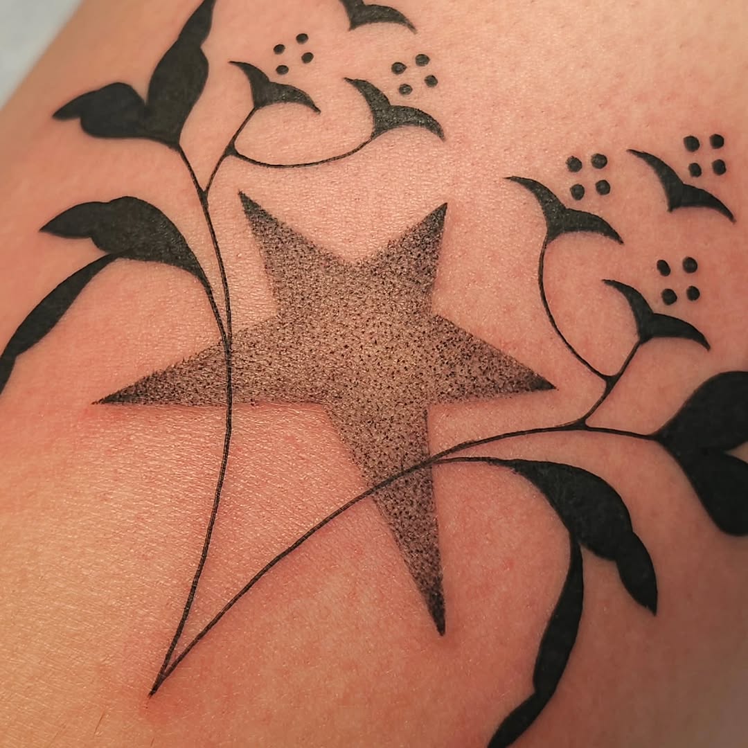 Tattoo by @hey.julieanne โ fine_line, dotwork