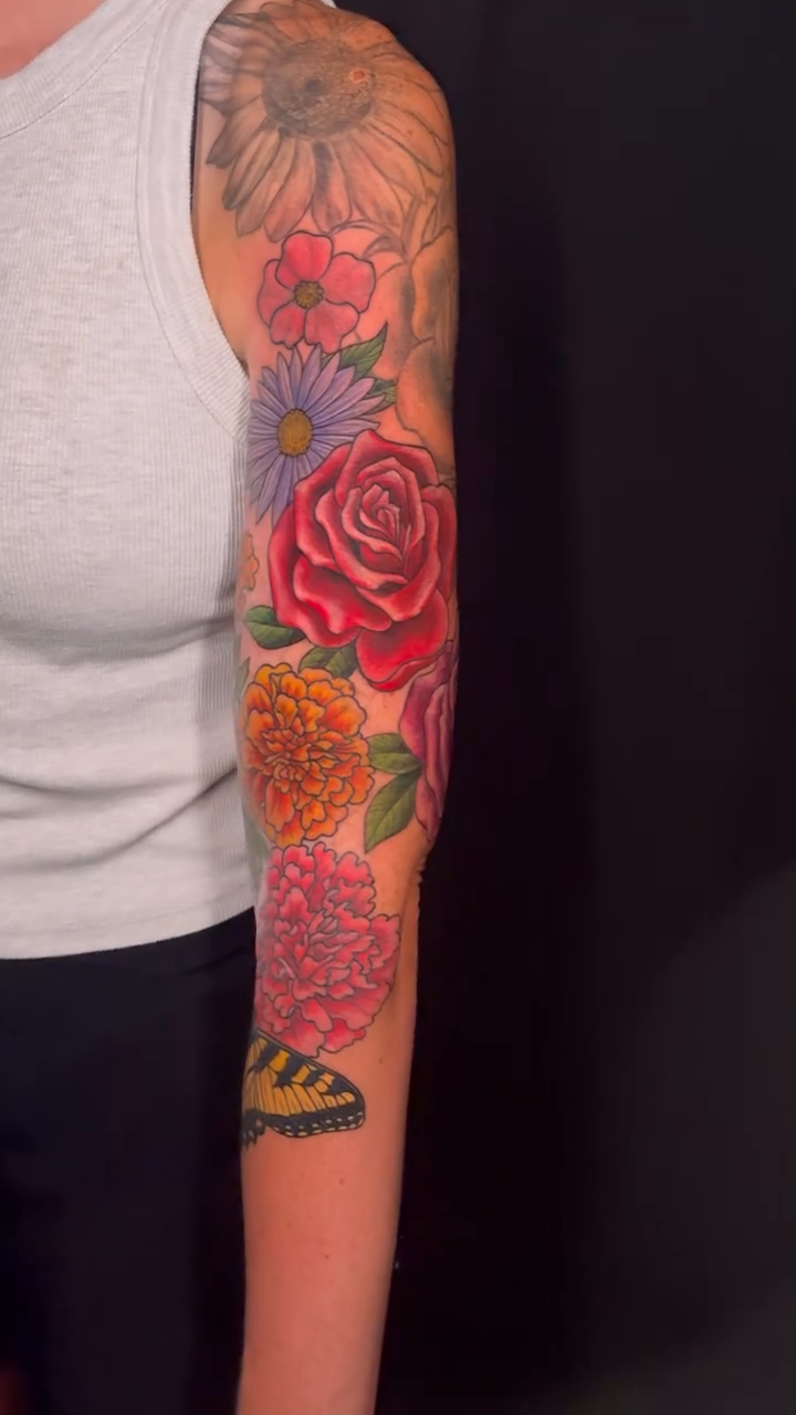 Tattoo by @robotattoos — neo_traditional, realism