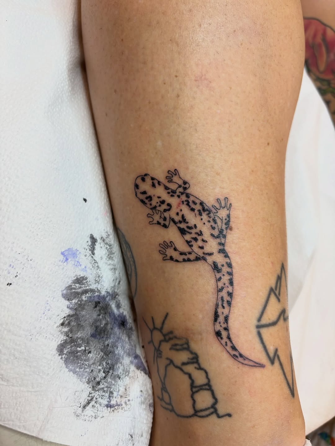 Tattoo by @kiley.inks โ fine_line