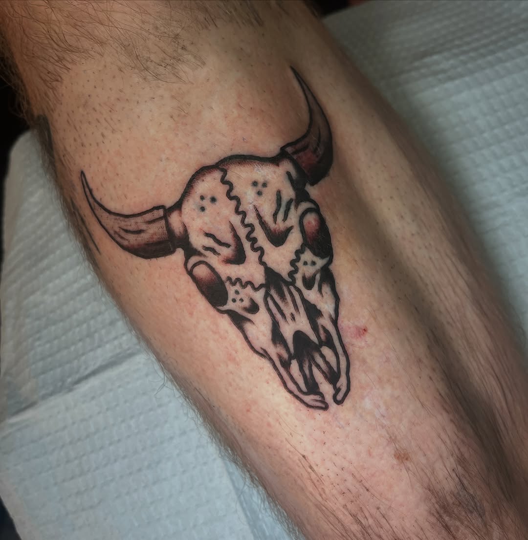 Tattoo by @bbcrla — american_traditional, black_and_grey
