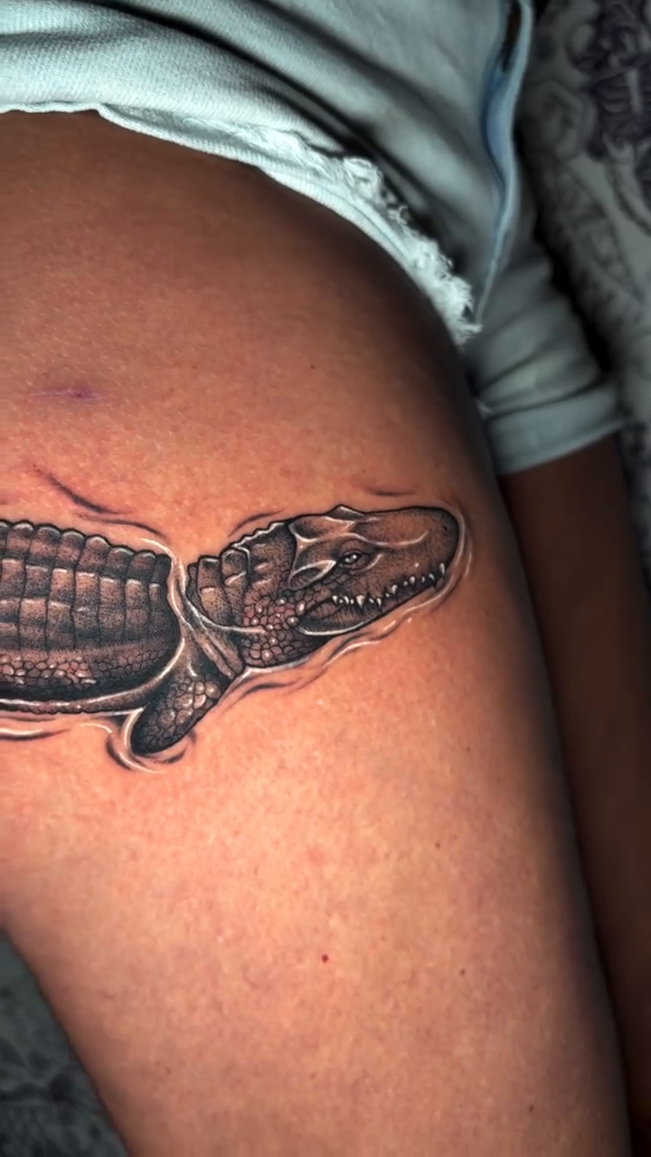 Tattoo by @chicom4l — realism, black_and_grey