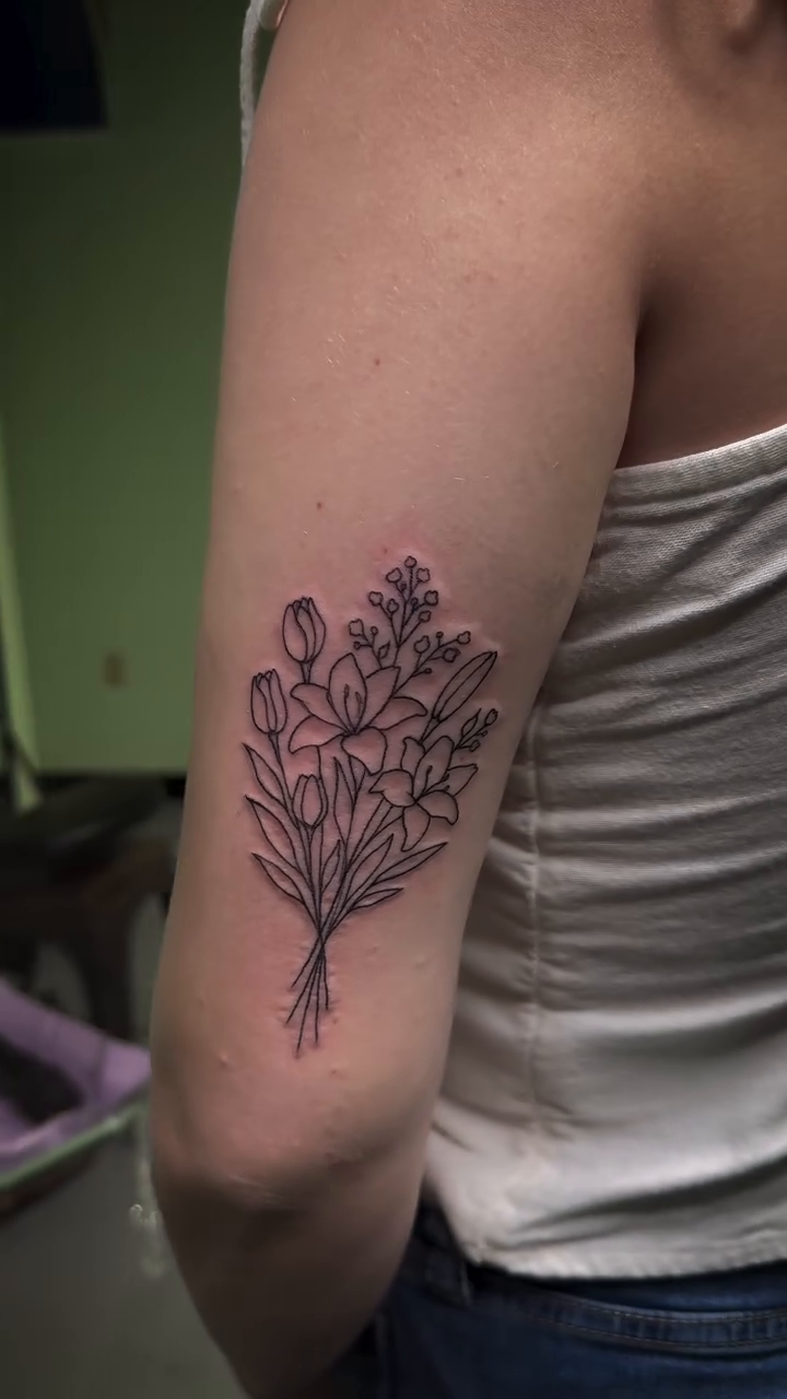 Tattoo by @stabbingab209 — fine_line