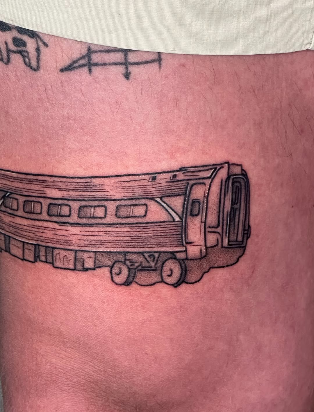 Tattoo by @lilskelevine.tt — black_and_grey, realism