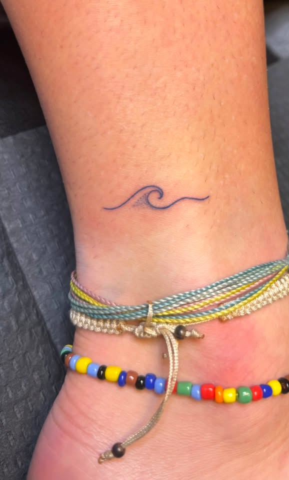 Tattoo by @justinrednourtattoo — fine_line, minimalist