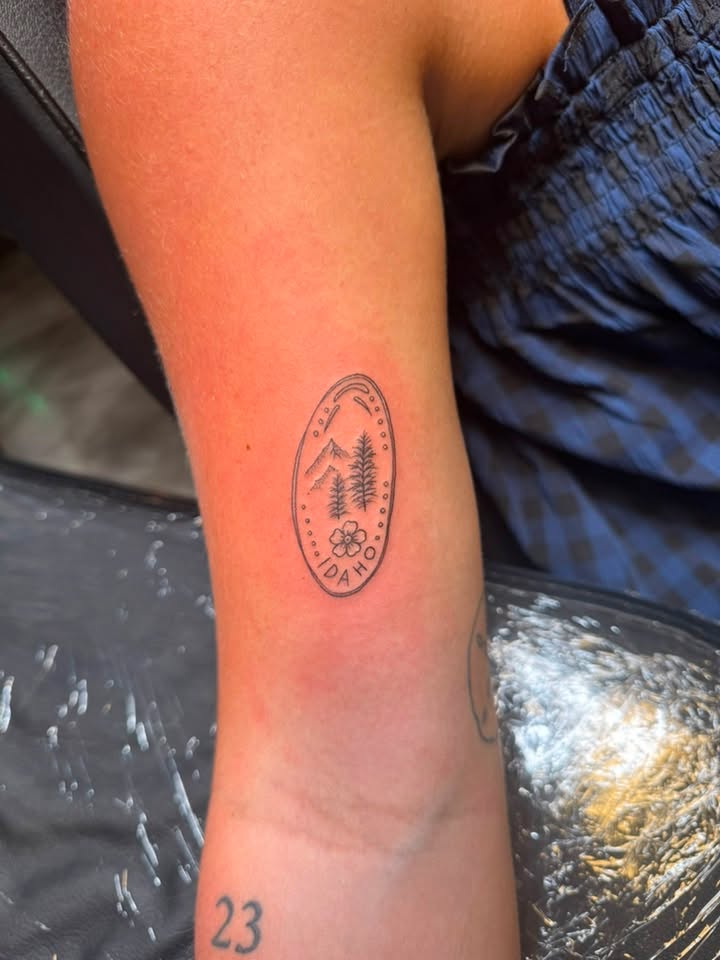Tattoo by @justinrednourtattoo — fine_line, minimalist