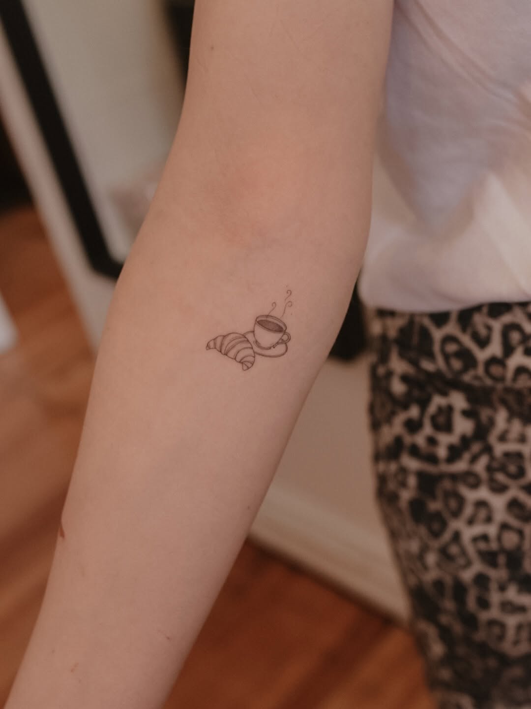 Tattoo by @tavi_tattoo β fine_line, minimalist