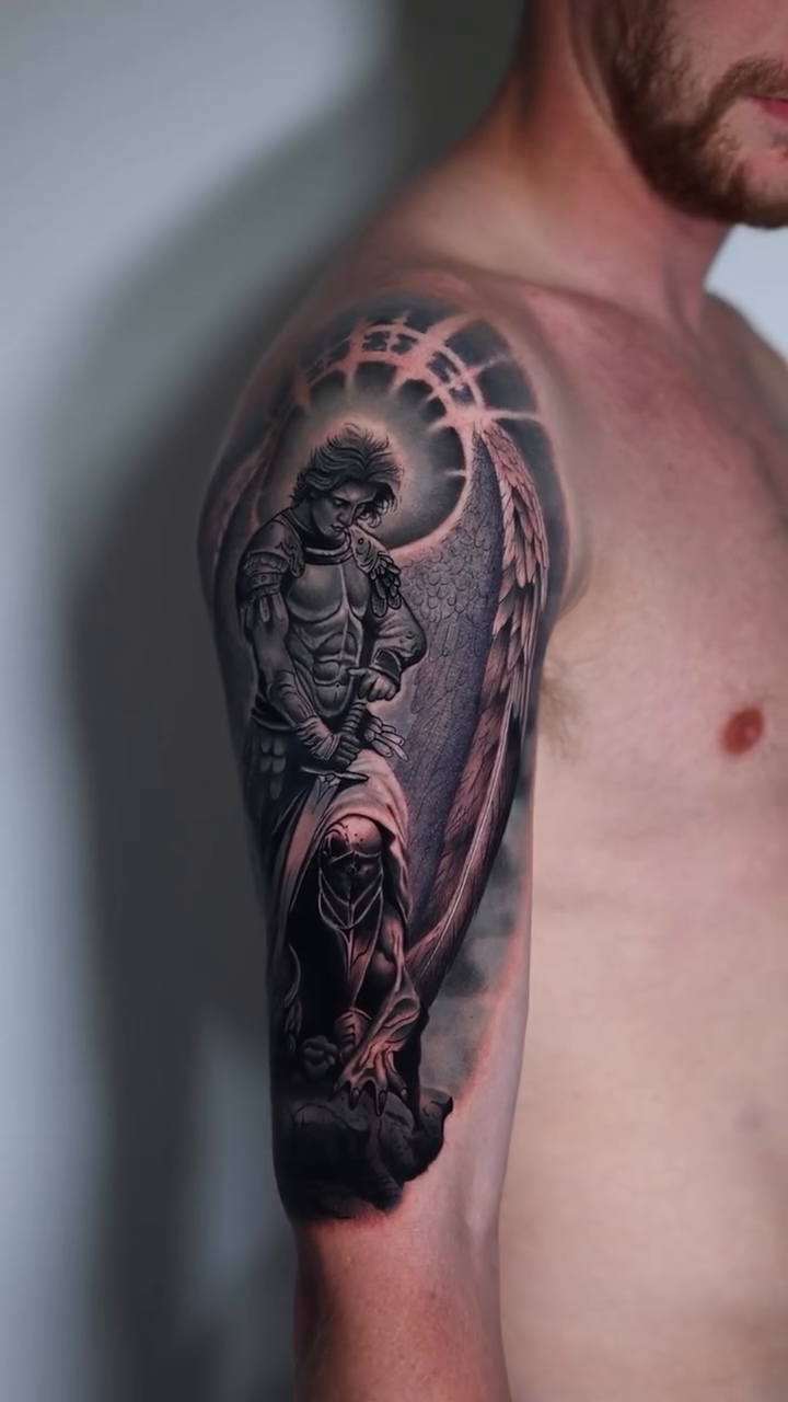 Tattoo by @tiagoink__ — realism, black_and_grey