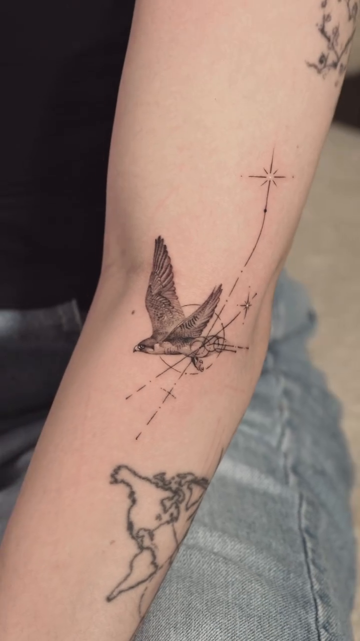 Tattoo by @2hou_tattooist — fine_line, illustrative