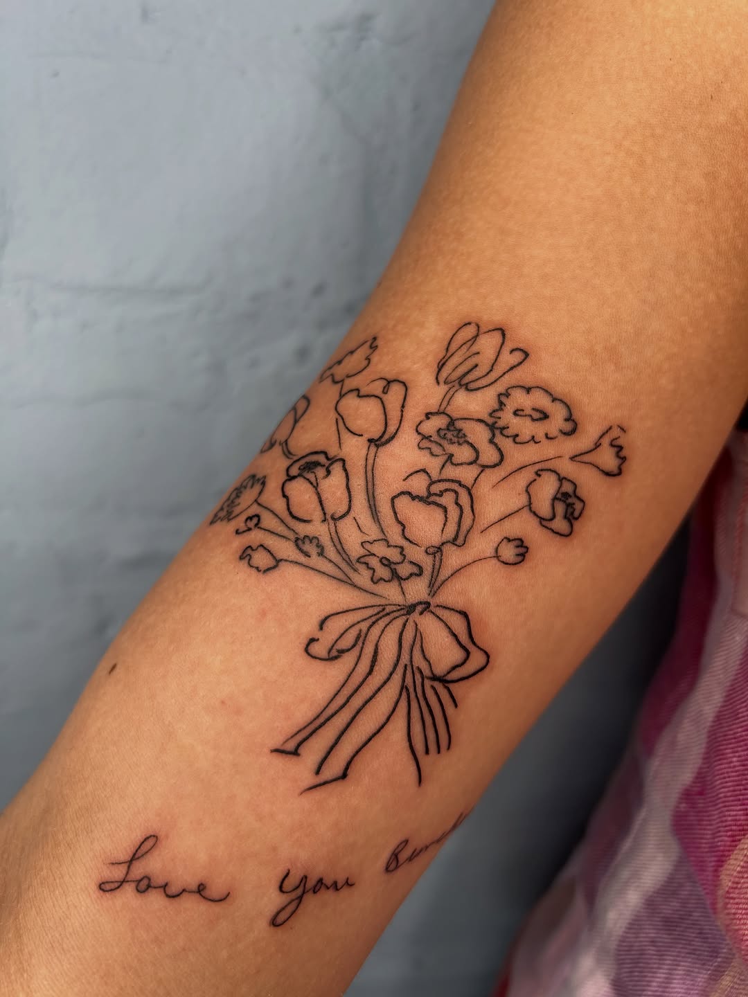 Tattoo by @settedoro.tattoo — fine_line, lettering_script