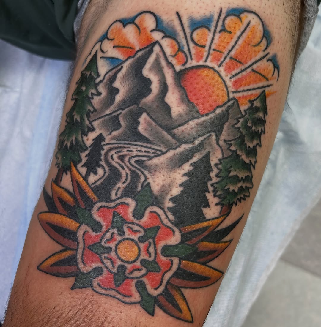 Tattoo by @erineinhorn — american_traditional