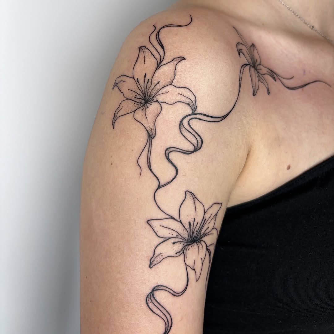 Tattoo by @skam_tattoo — fine_line