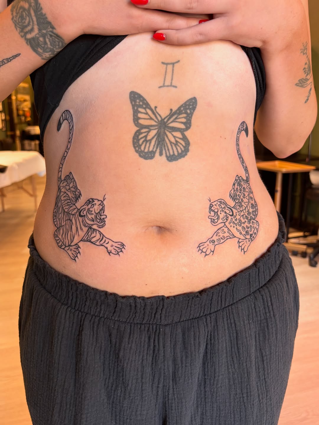 Tattoo by @daisy_chaiin — blackwork