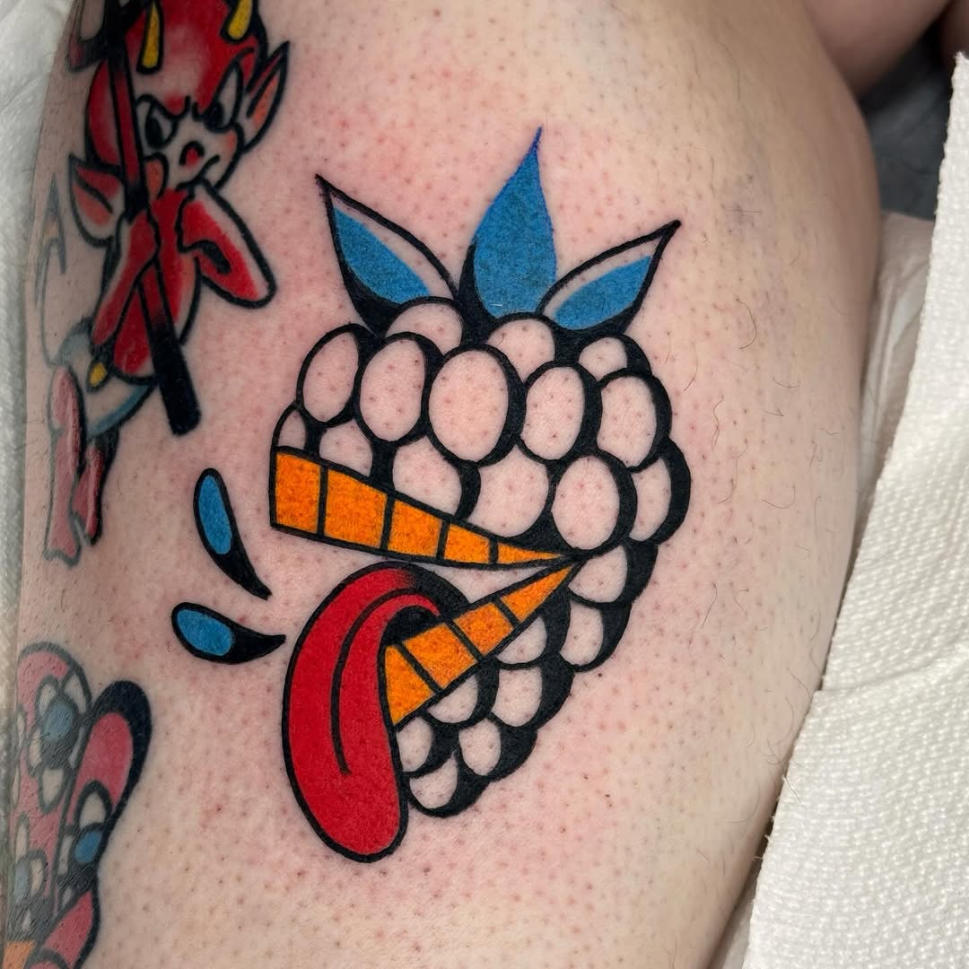 Tattoo by @jessbakertattoo — american_traditional