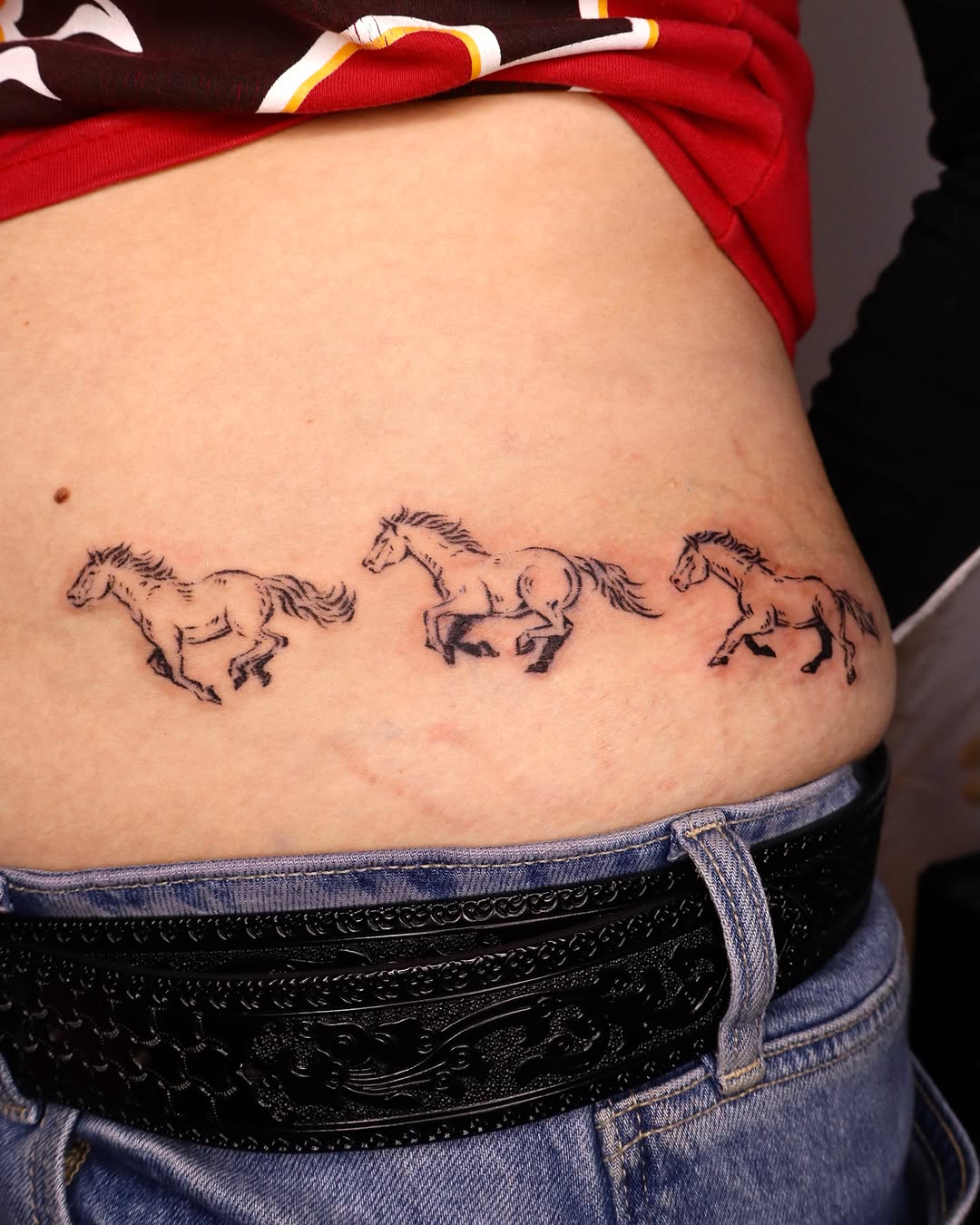 Tattoo by @naza.inks β fine_line