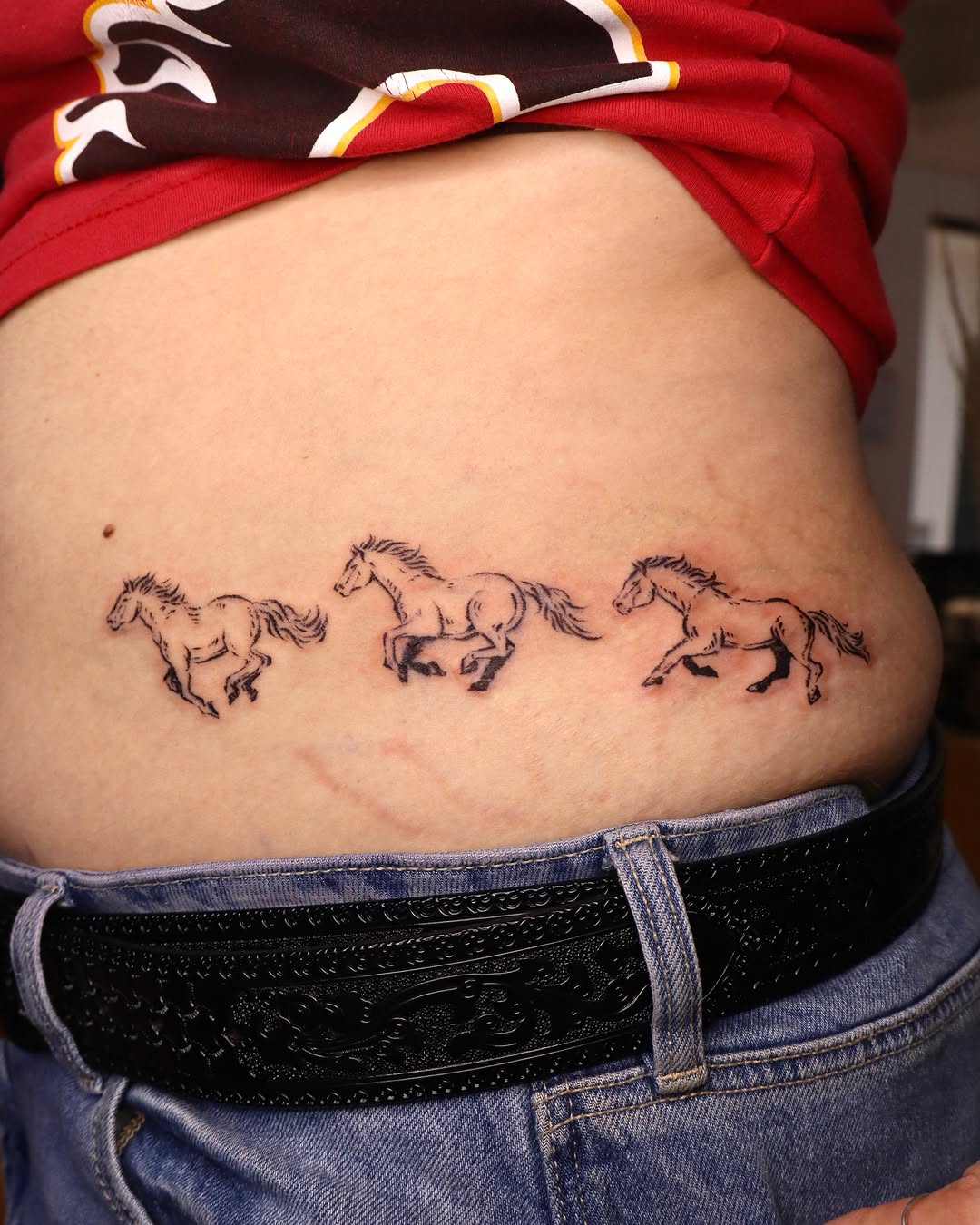 Tattoo by @naza.inks β fine_line