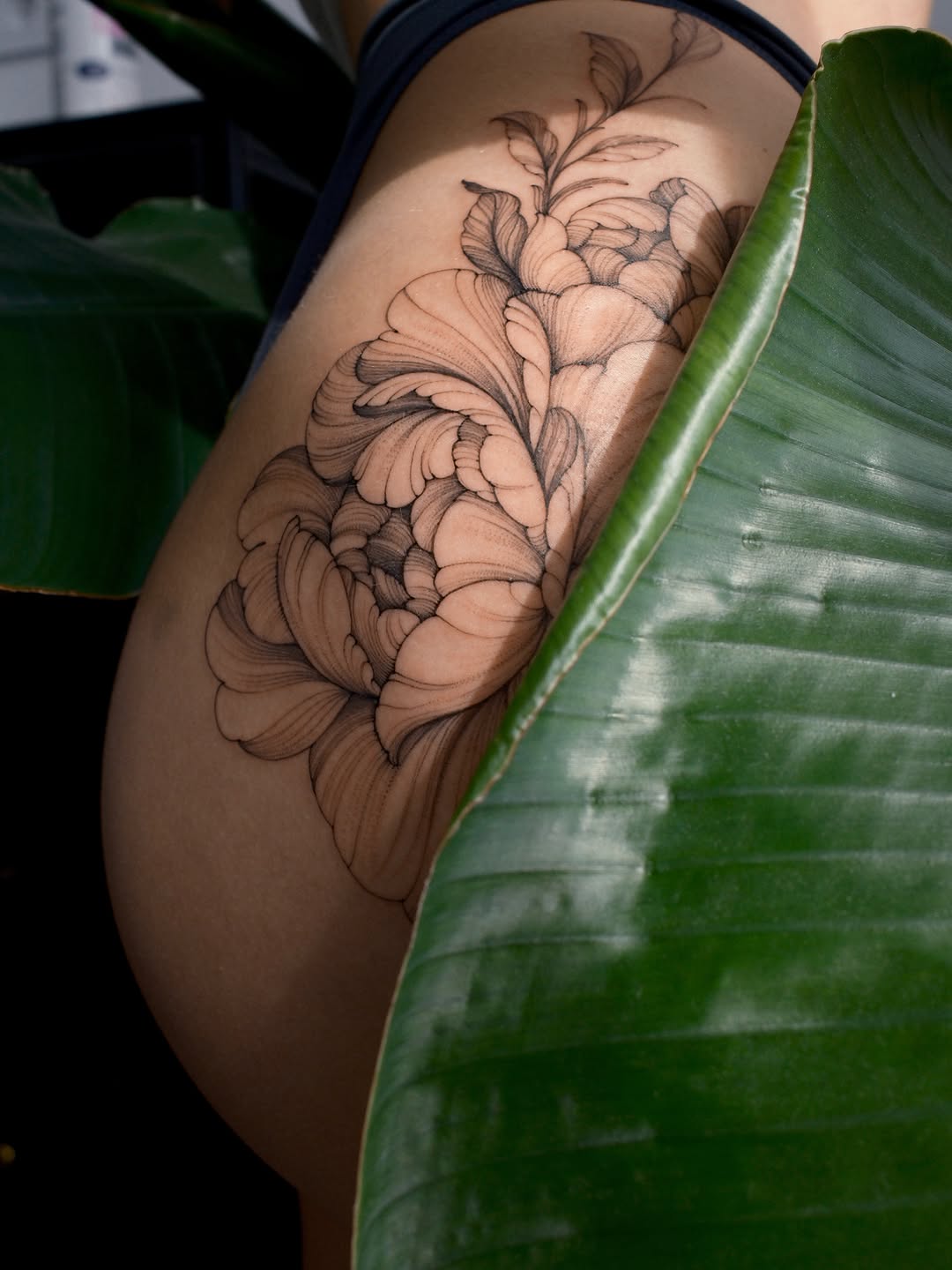 Tattoo by @yuyutattoo — fine_line, black_and_grey