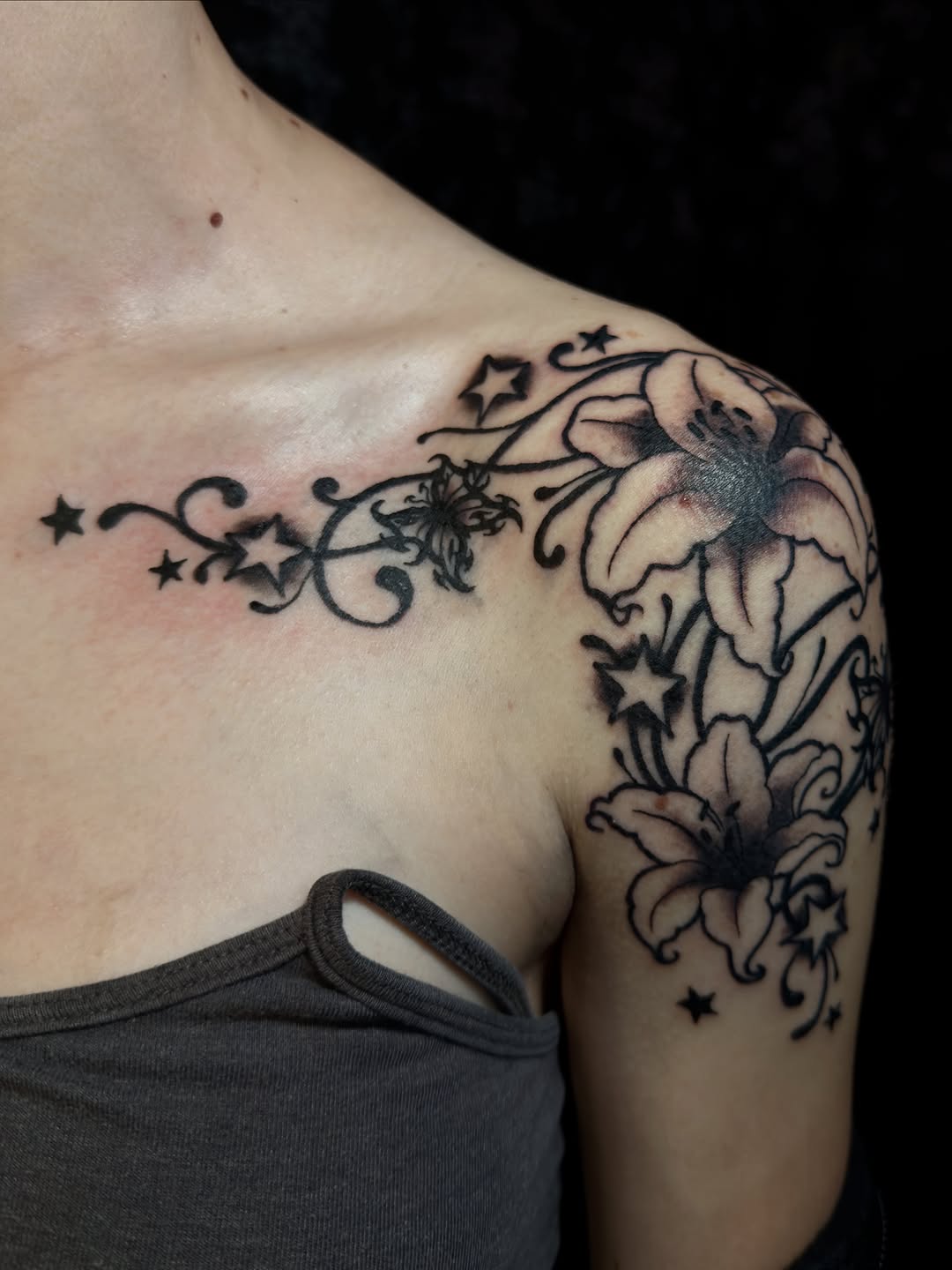 Tattoo by @gothcat.ink β black_and_grey, fine_line
