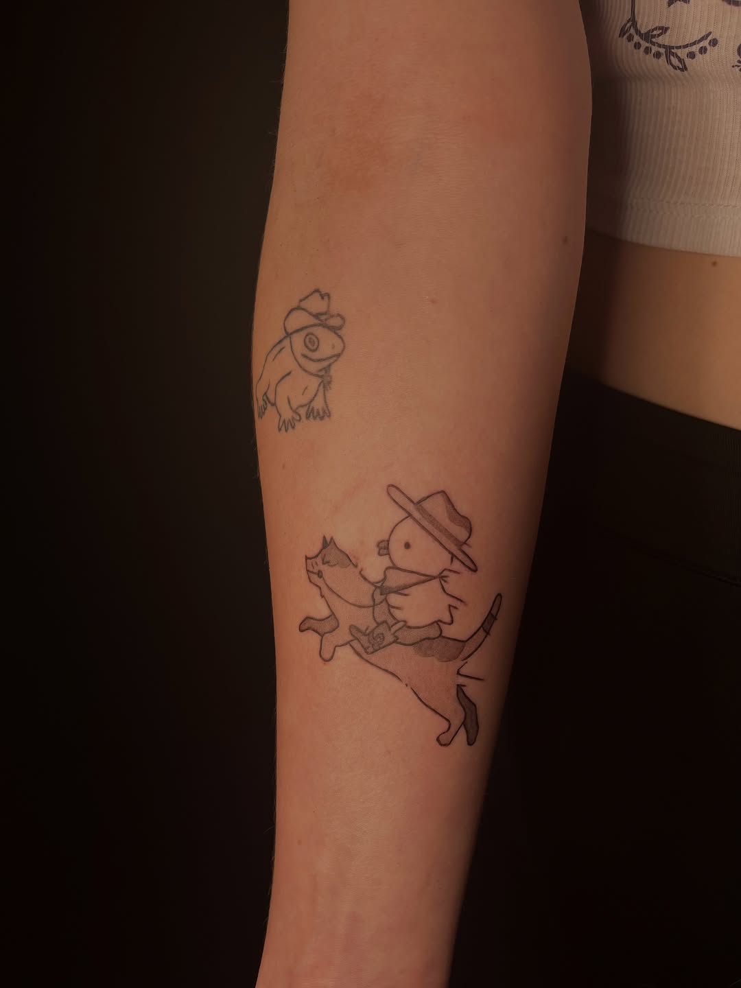 Tattoo by @juji.tattoos — illustrative, sketch