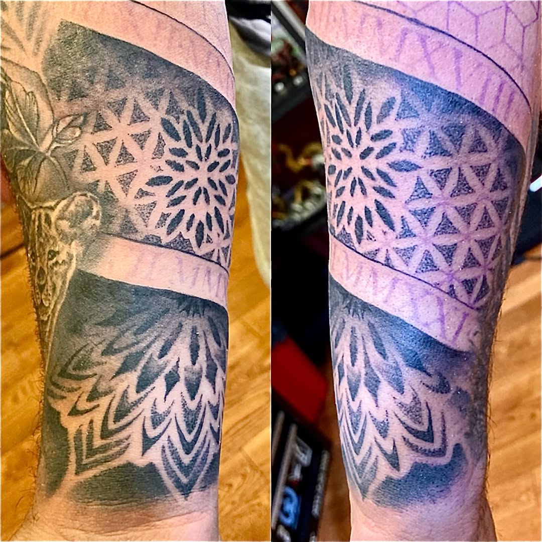 Tattoo by @rui_tattoo — geometric, black_and_grey