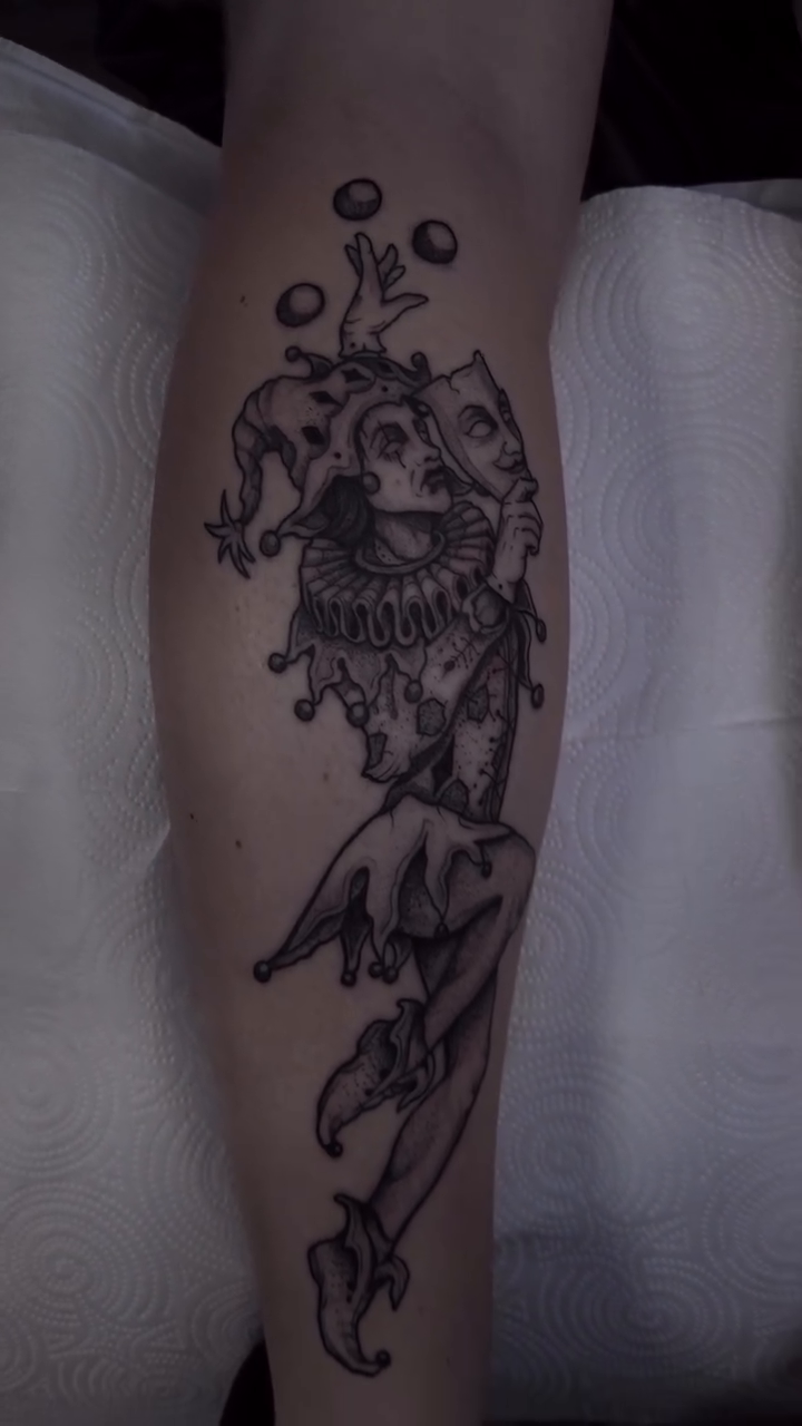 Tattoo by @evolmaliatat — black_and_grey, realism