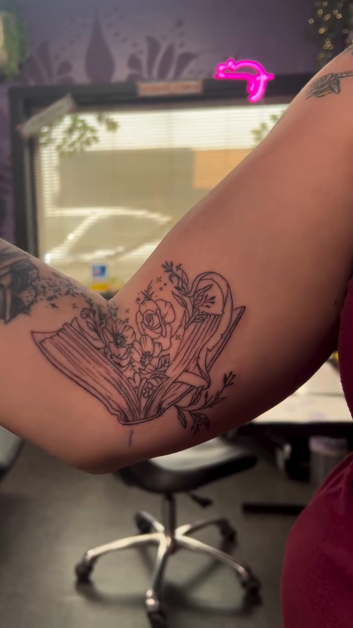 Tattoo by @natalies_tatties — fine_line, illustrative