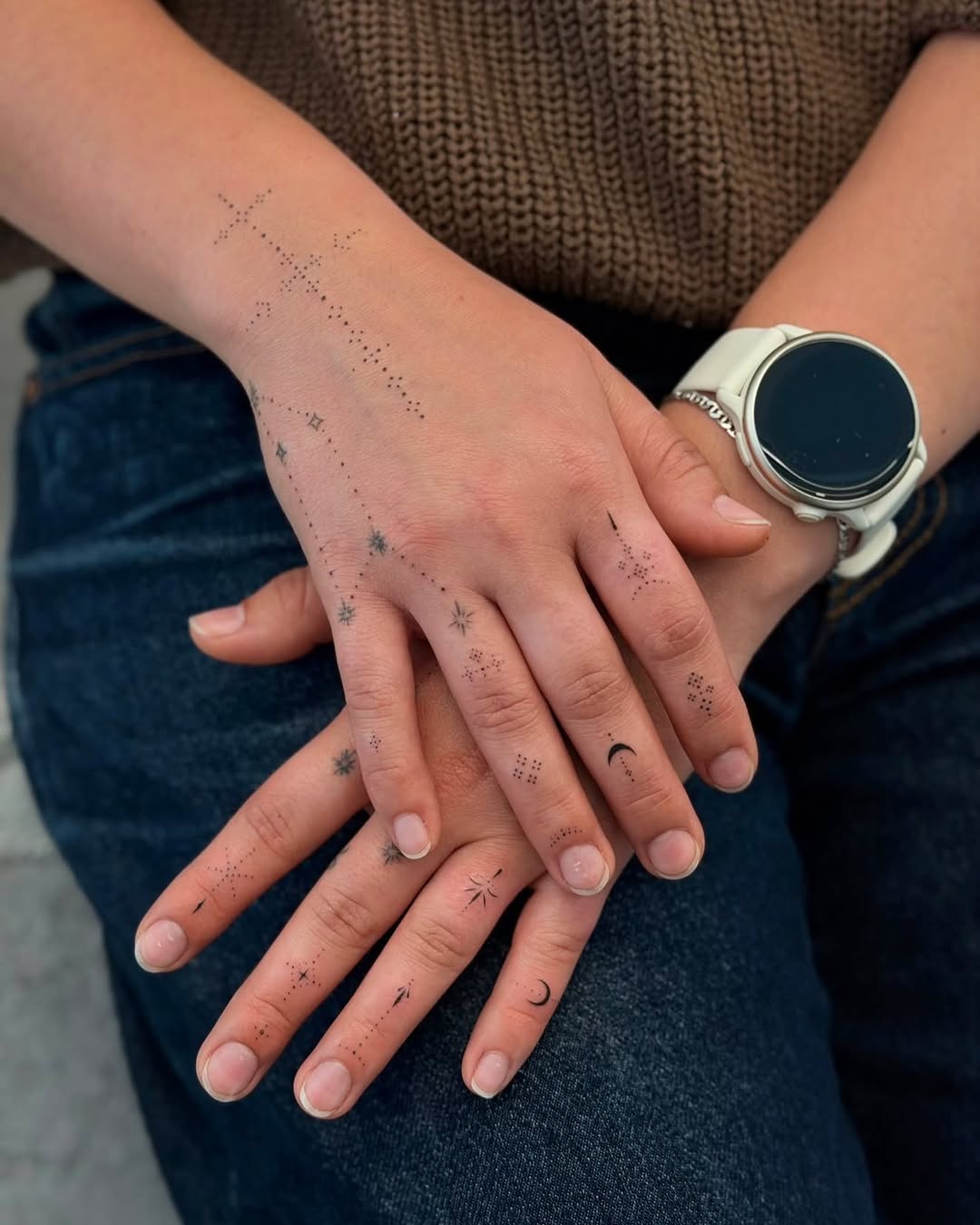 Tattoo by @olyamur.tatts — fine_line, minimalist