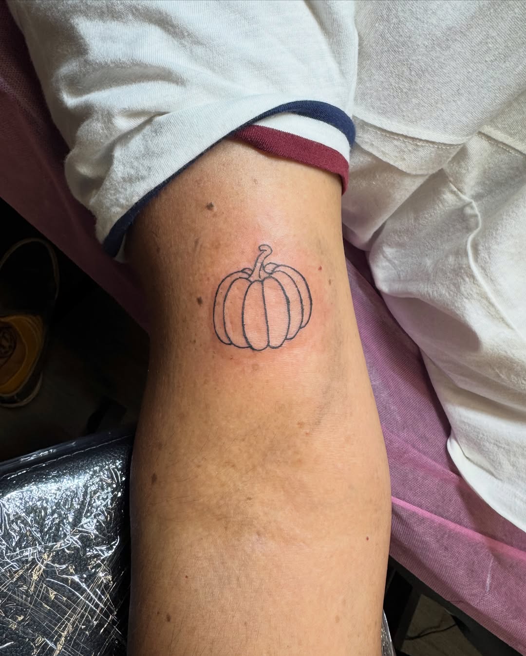 Tattoo by @sixteen_3_ — fine_line