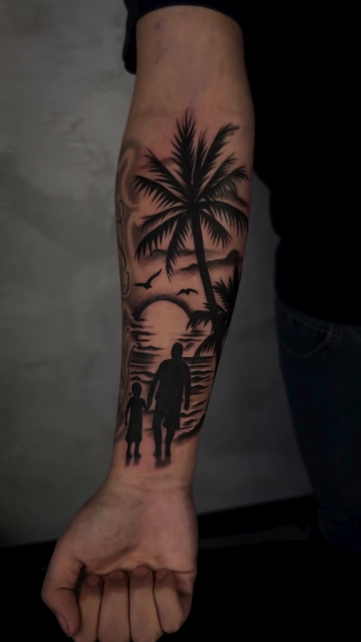 Tattoo by @ghostinkzz — blackwork