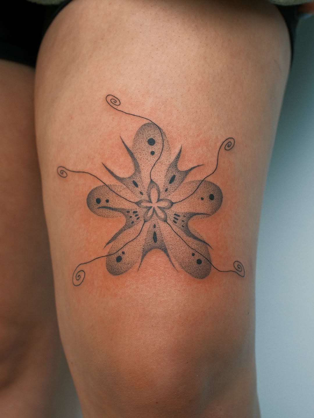 Tattoo by @earthyliltats — dotwork, geometric