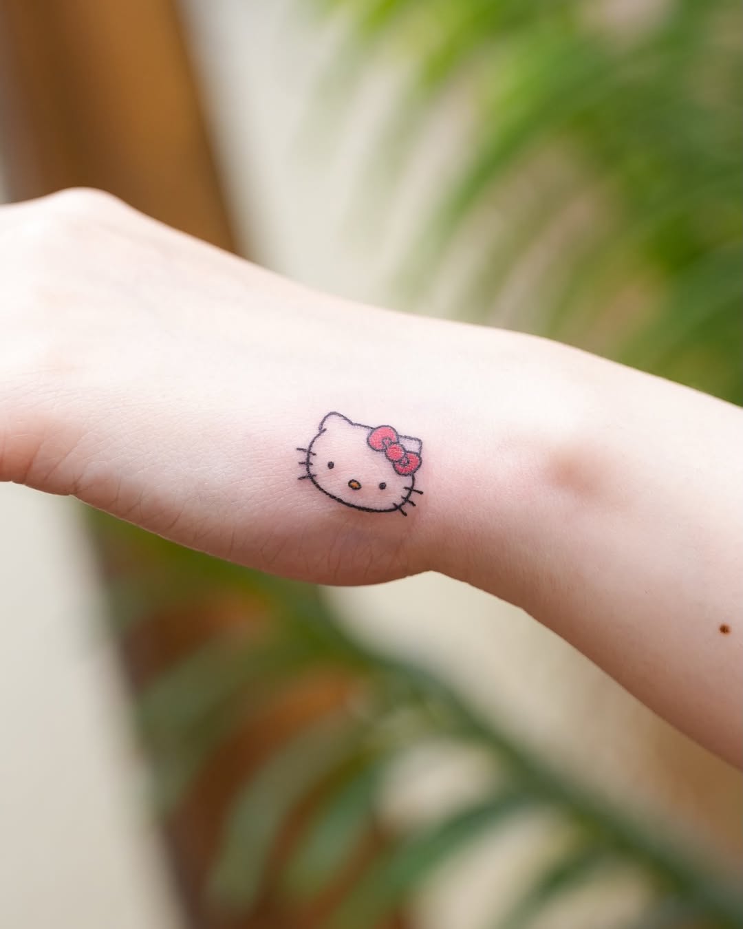 Tattoo by @lokgi.tattoo β fine_line, minimalist