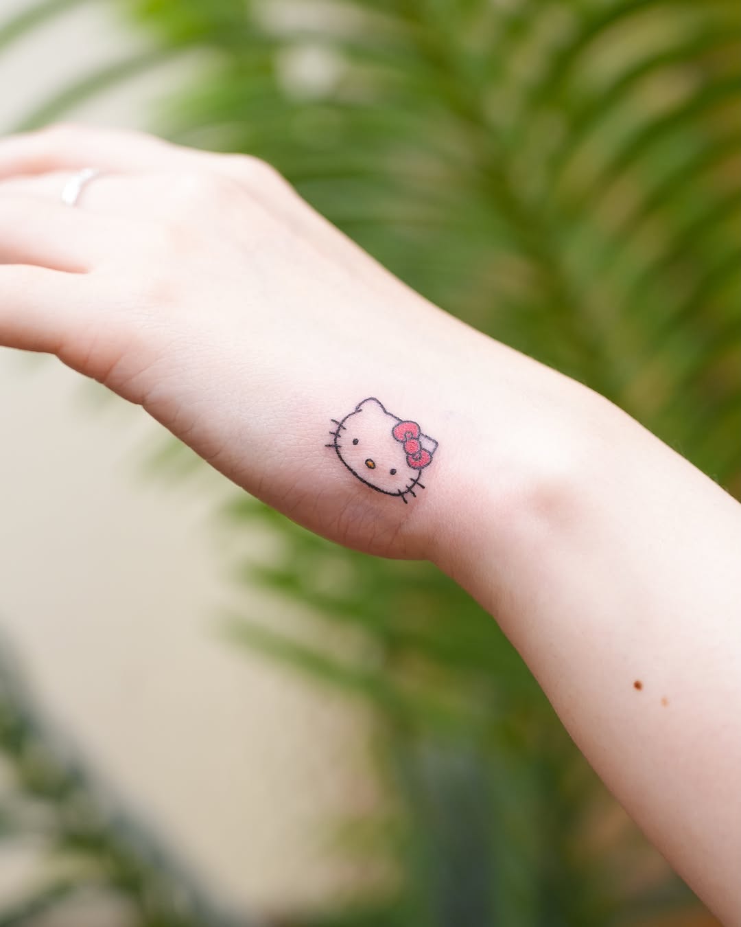 Tattoo by @lokgi.tattoo β fine_line, minimalist