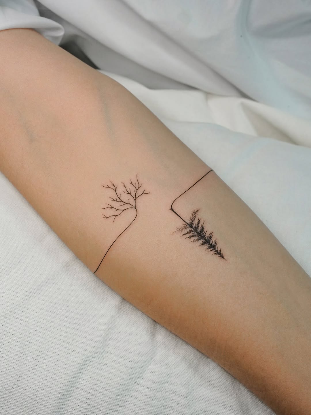 Tattoo by @tattooist_today_do โ fine_line, minimalist