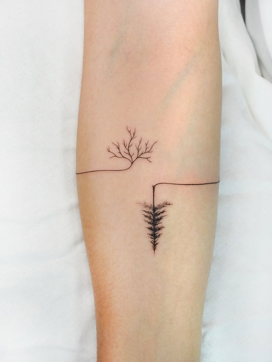 Tattoo by @tattooist_today_do โ fine_line, minimalist