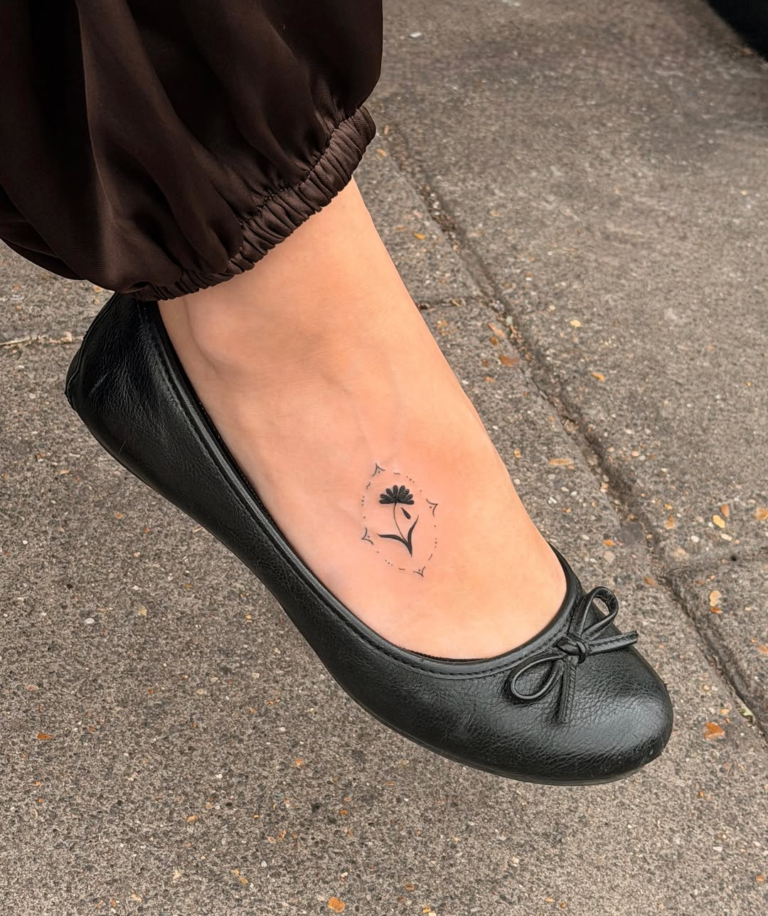 Tattoo by @aholladaytattoo — fine_line, minimalist