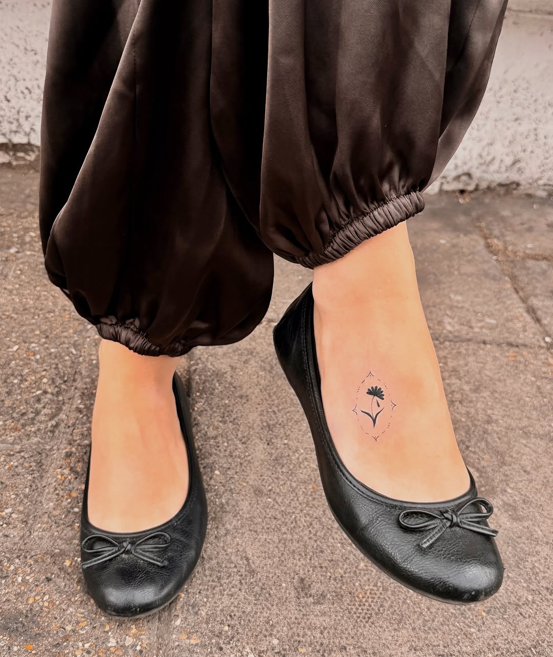 Tattoo by @aholladaytattoo — fine_line, minimalist
