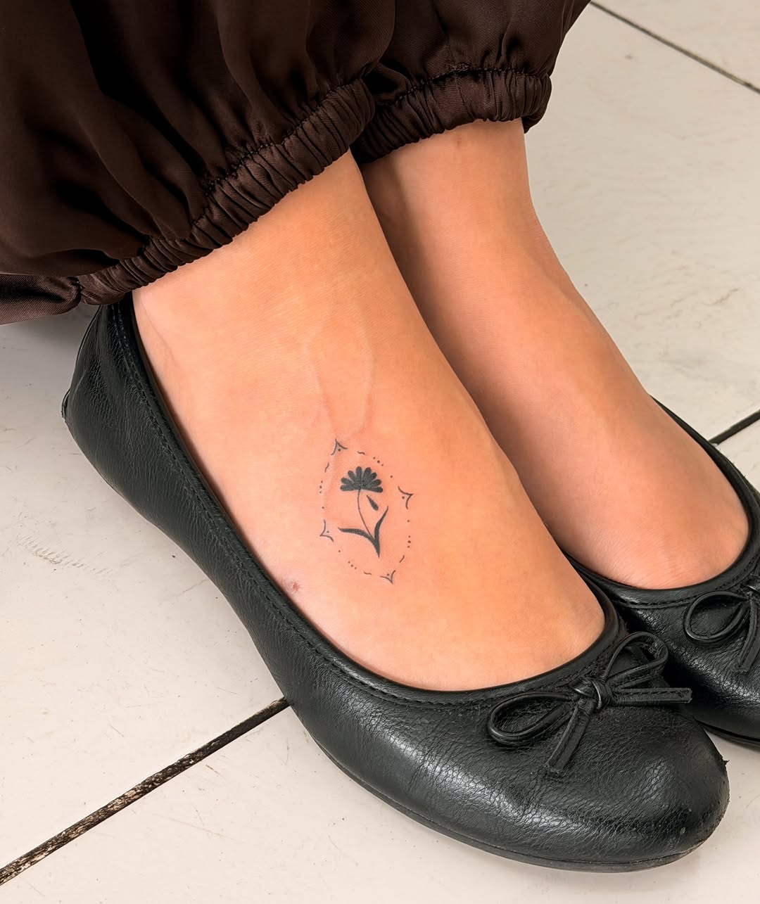 Tattoo by @aholladaytattoo — fine_line, minimalist